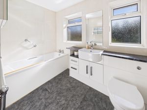 BATHROOM- click for photo gallery